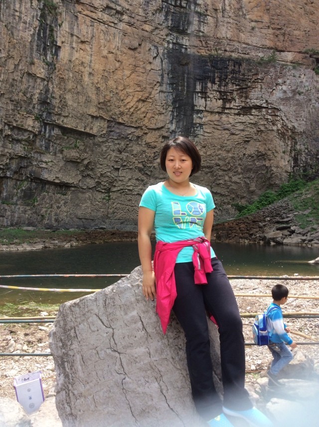 王小趁.jpg 王小趁.jpg