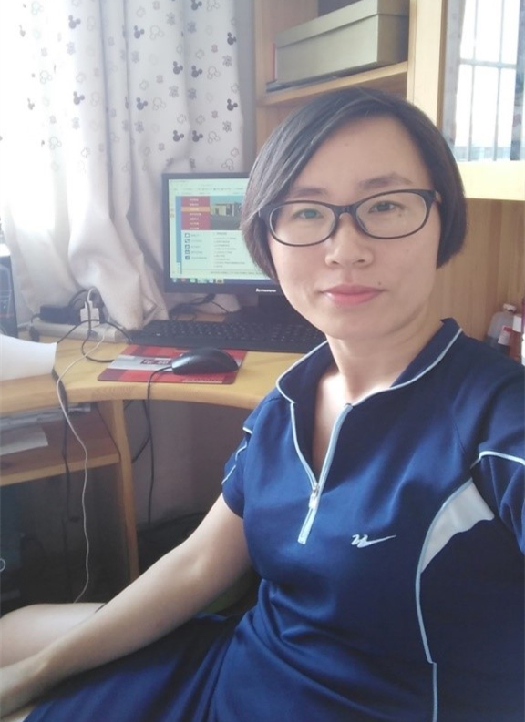 叶青_副本.jpg 叶青_副本.jpg